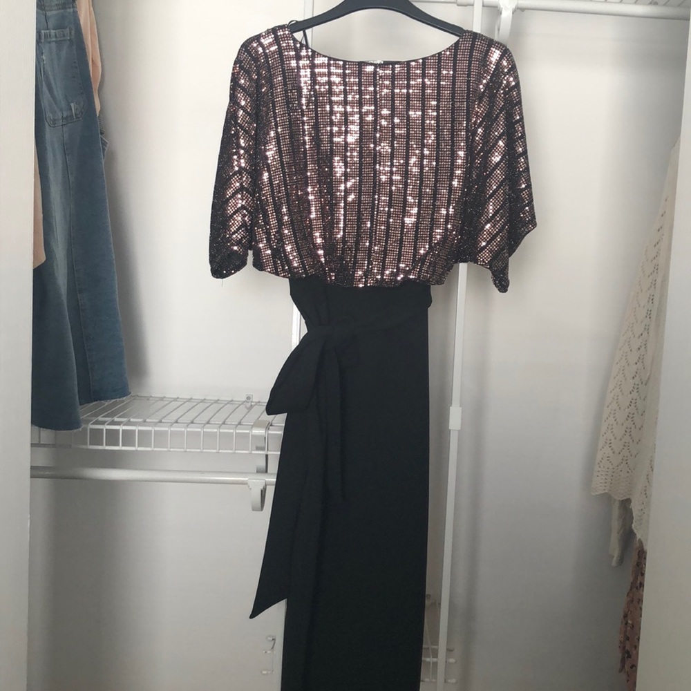 Red Gold/Black Seq Dress (US 4)